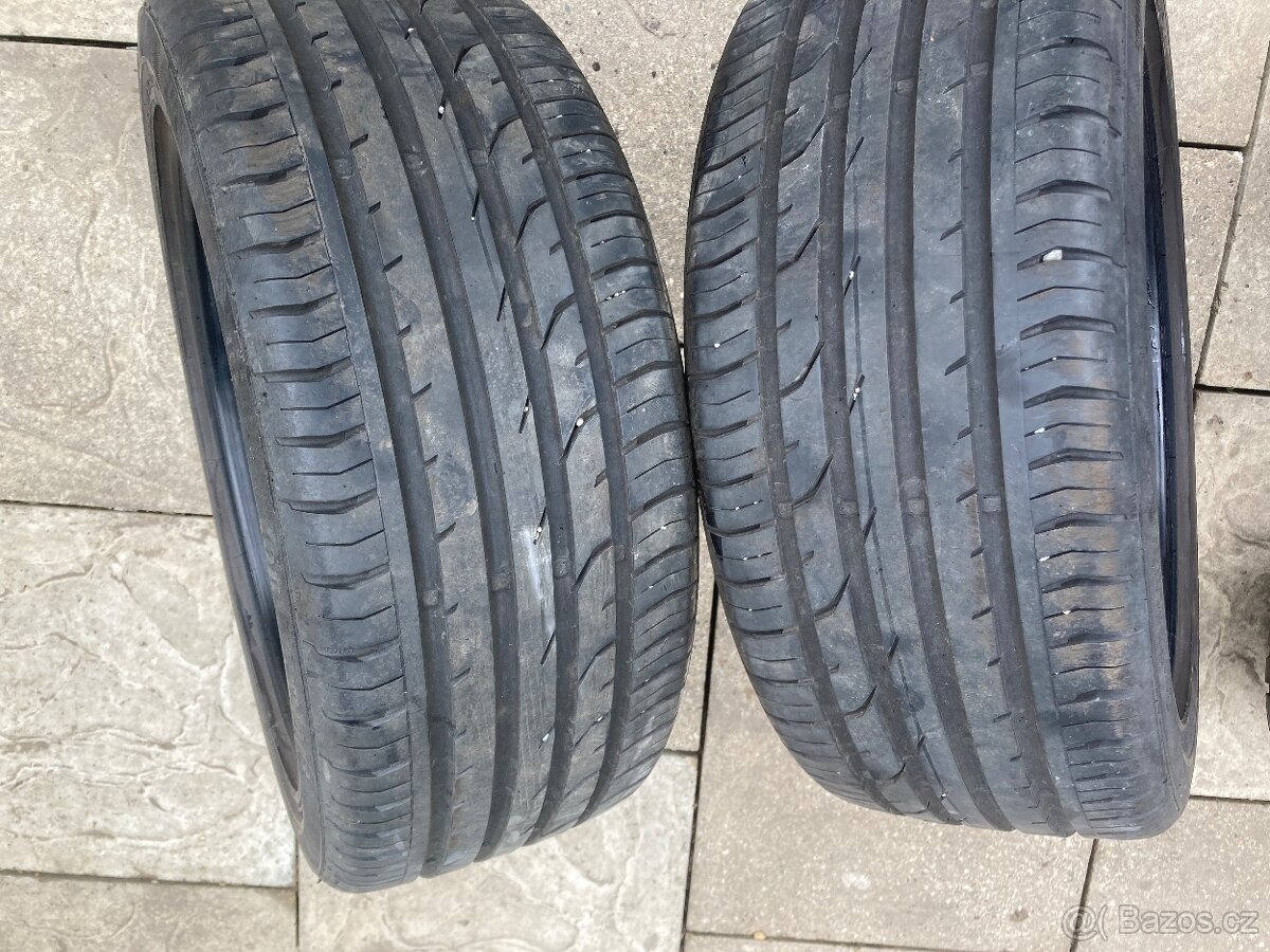 215/45 R16 Continental