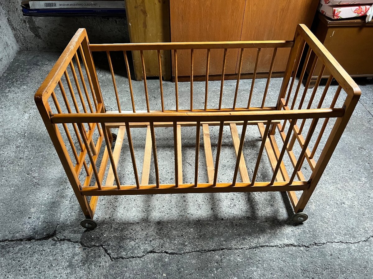 Dětská postýlka