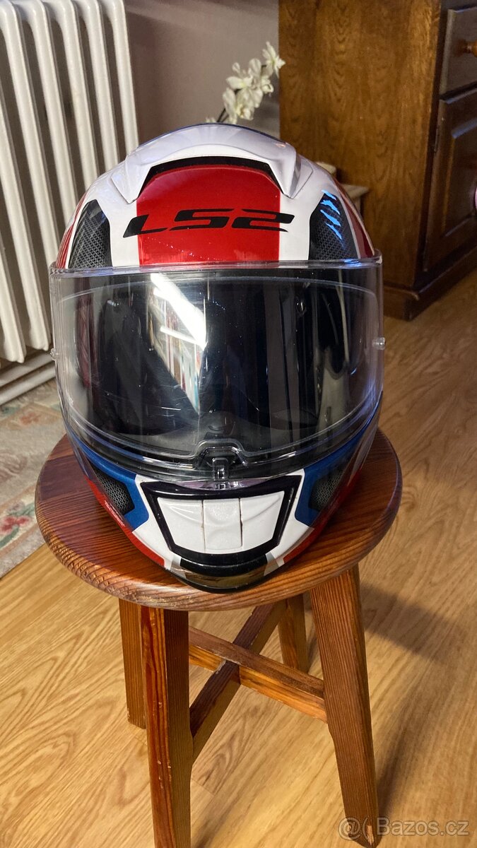 Prodám moto přilbu LS2 (S)