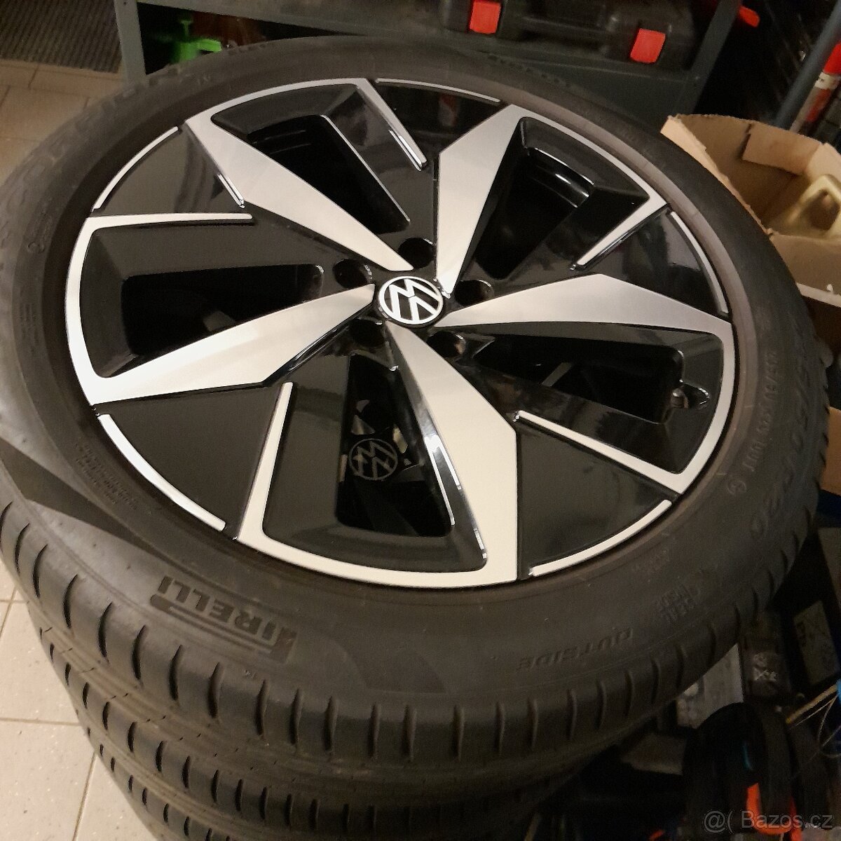 Original alu kola s pneu R 20" Ystad na ID.4,ID5,Enyag RS