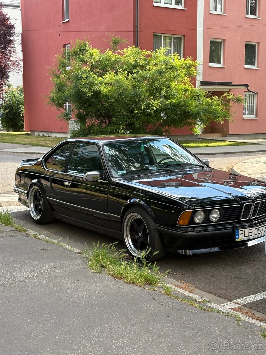 BMW e24 635csi manuál 1985 m technic / packet