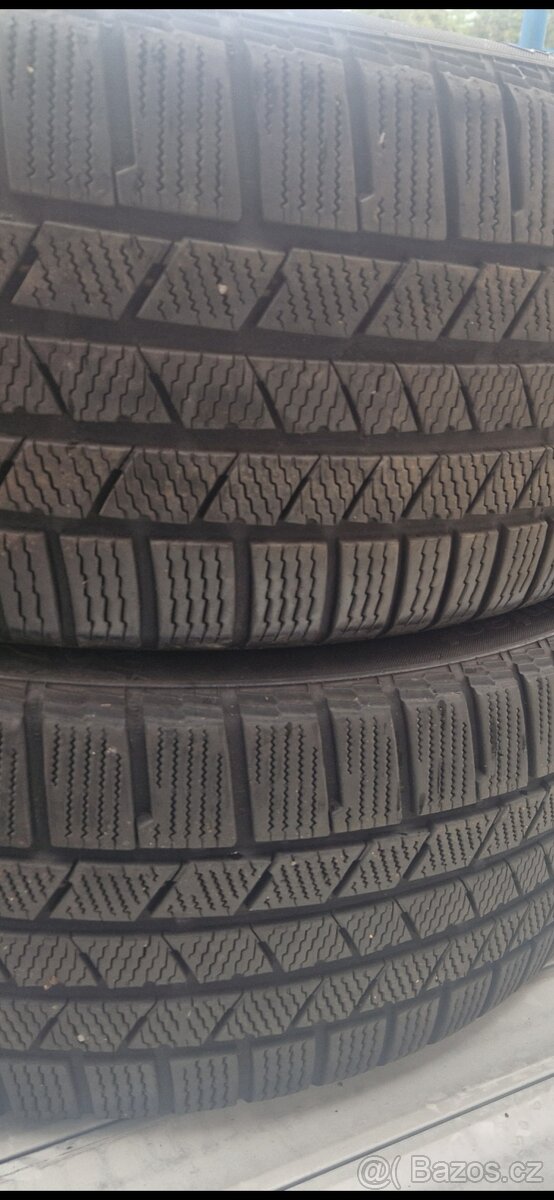 275/40 R22 108V CONTINENTAL CROSSCONTACT