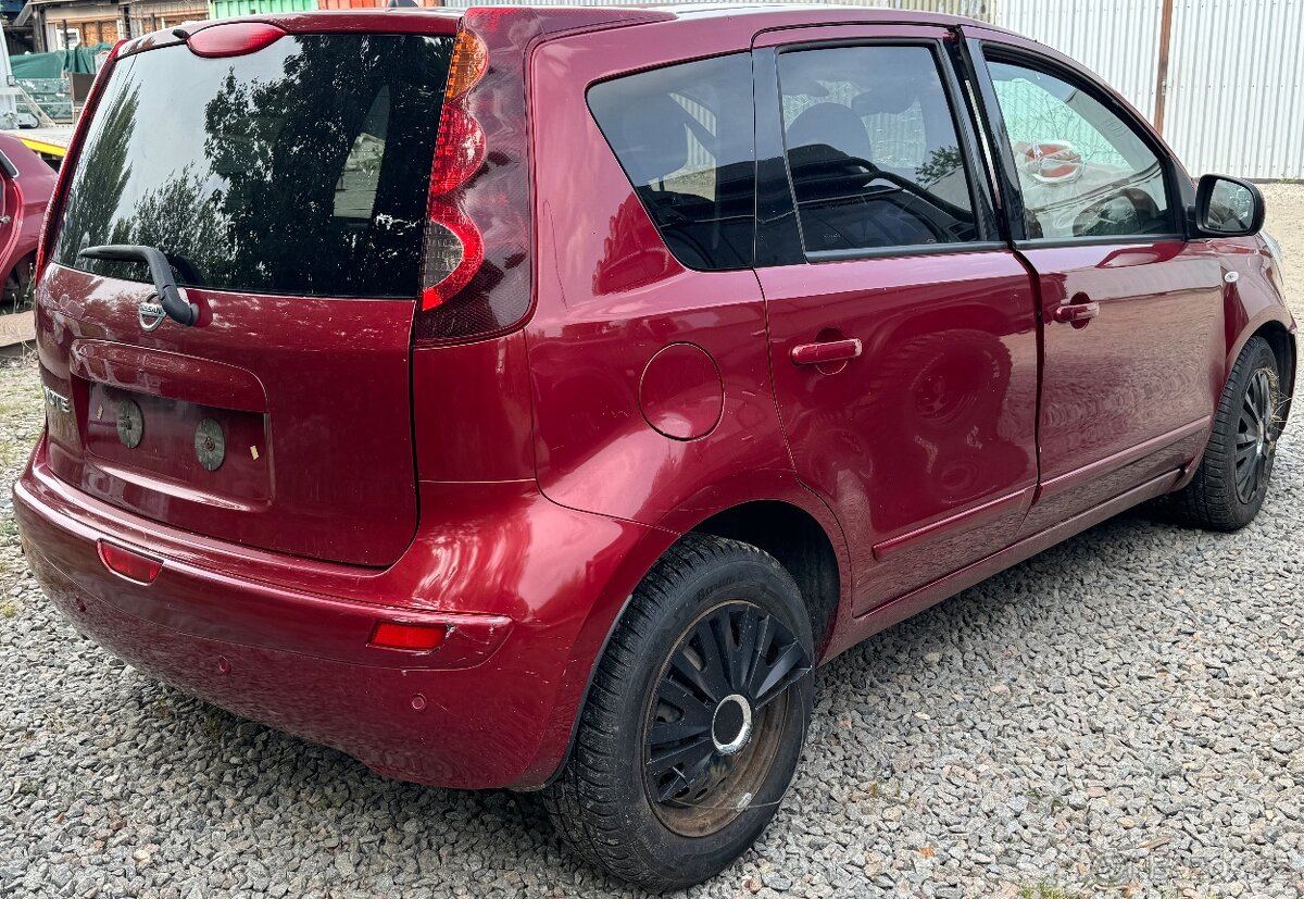 Náhradní díly z Nissan Note E11