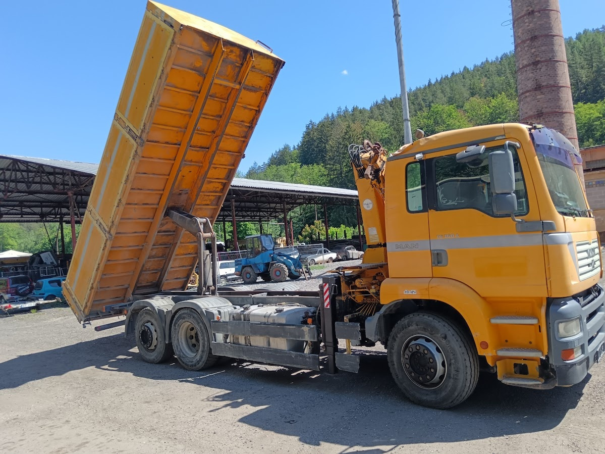 MAN 26.363 SKLÁPĚČ+ HYDR. RUKA 6X2