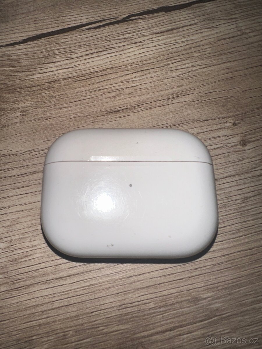 Apple AirPods Pro jenom pouzdro