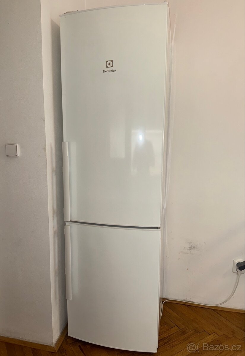 Lednice s mrazákem Electrolux