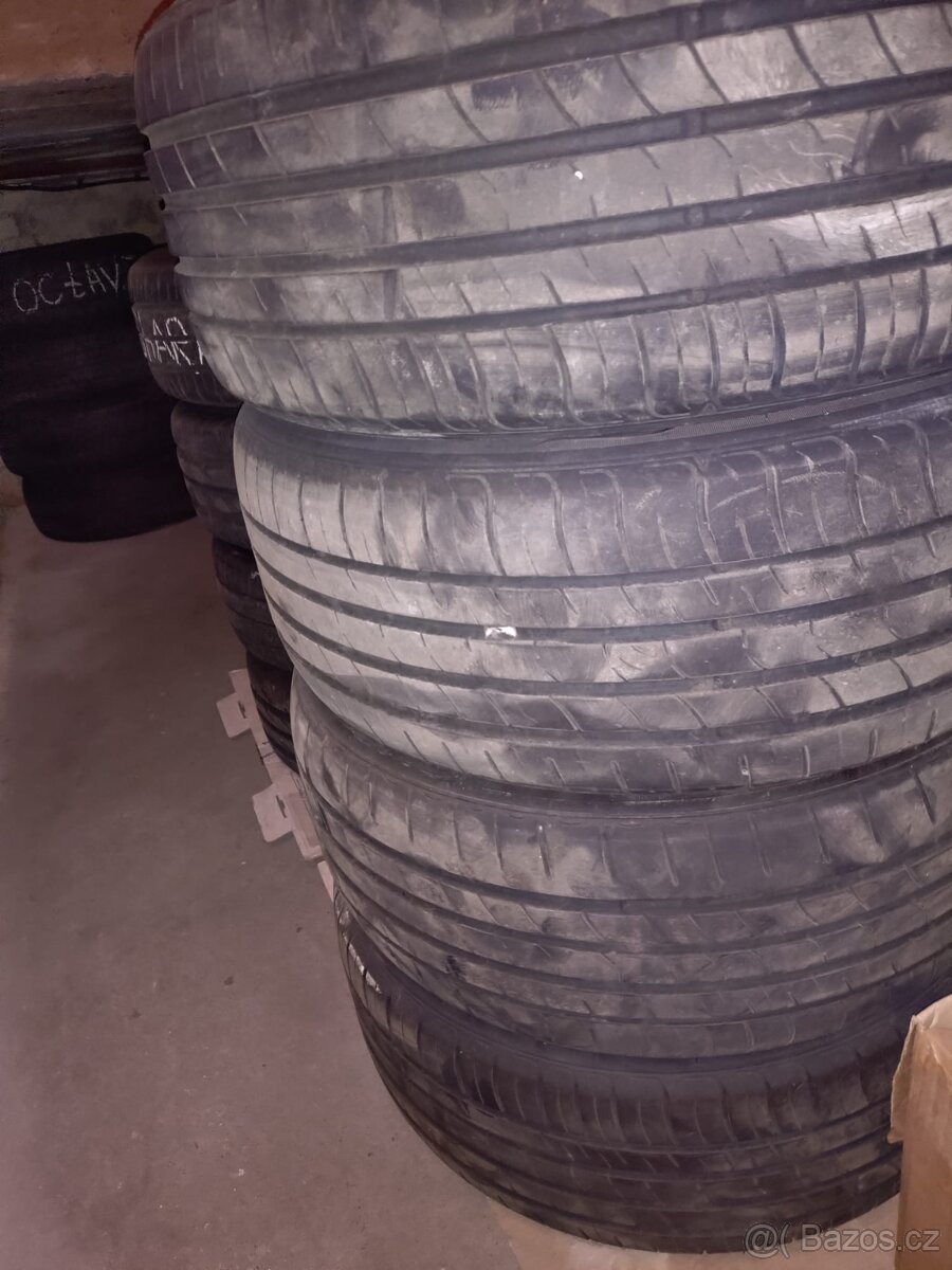 Pneu 235/50 R18