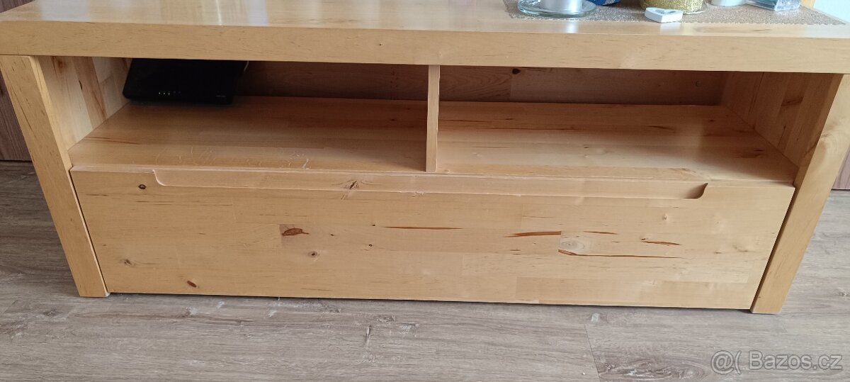 Televizní stolek Ikea