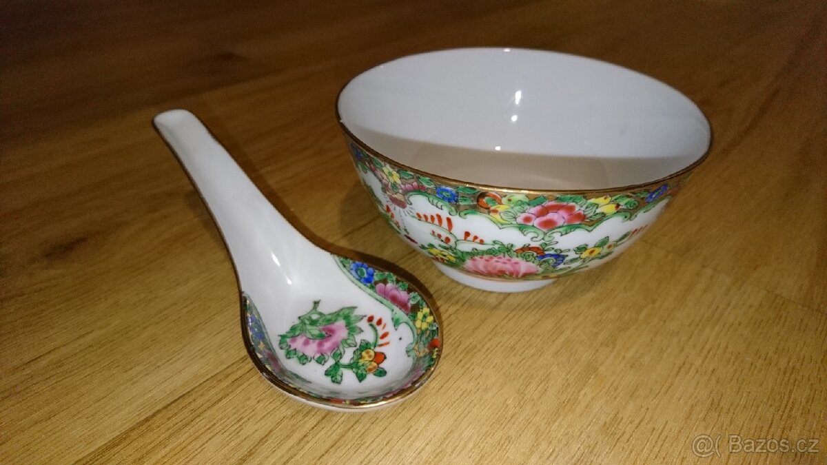 Malovaná čínská miska s lžičkou