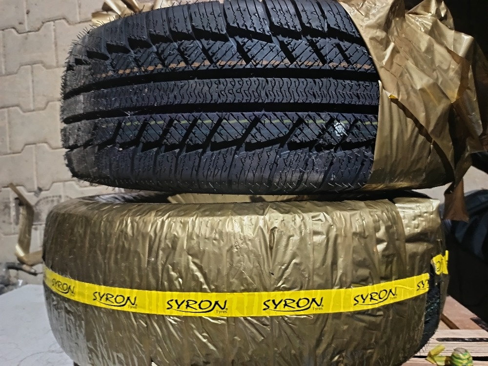 Zimní Pneu: Dodávky -(Mercedes Sprinter) 235/65/16C