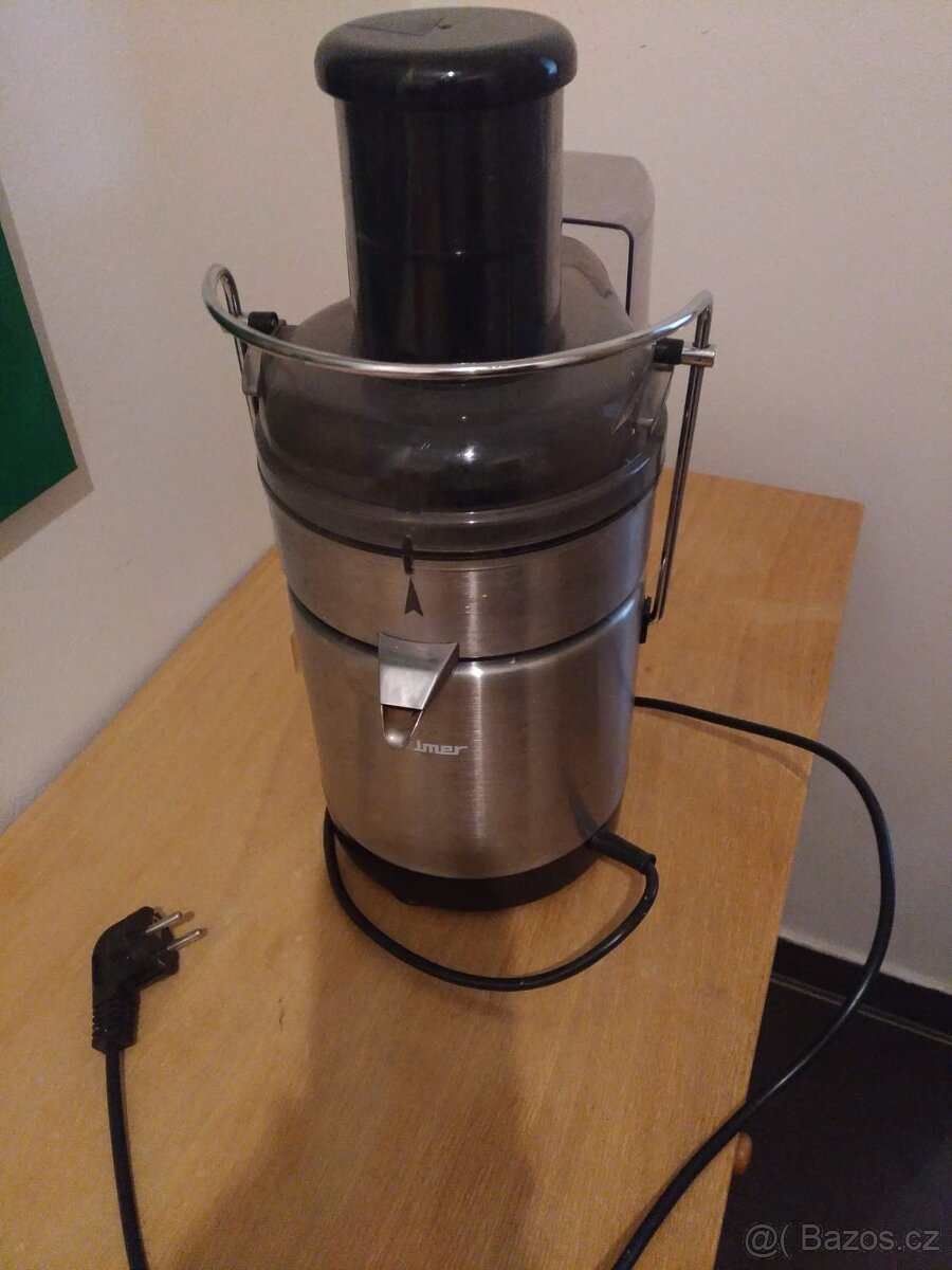 Elektrický odšťavňovač plně funkční Zemler