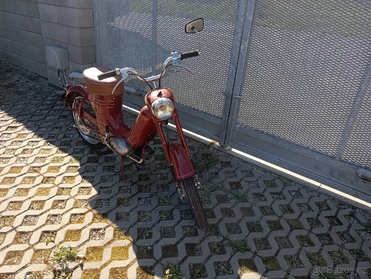 Jawa pionýr 550 pařez REZERVACE