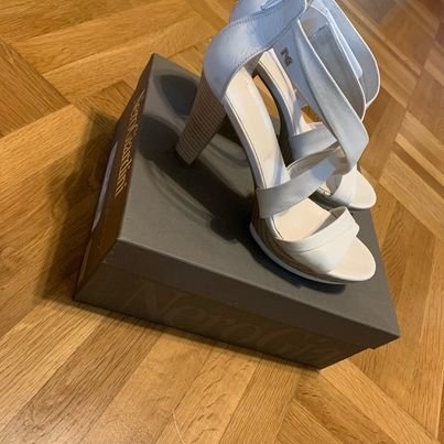 Dámské lodičky zn. NeroGiardini vel. 39