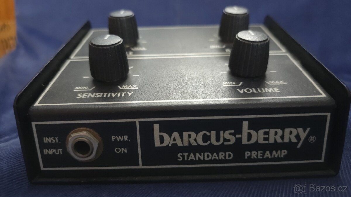 Barcus-Berry 1330 předzesilovač