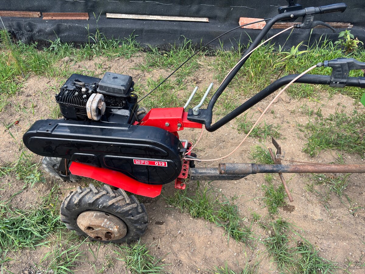 Malotraktor tera mountfield MFD 2