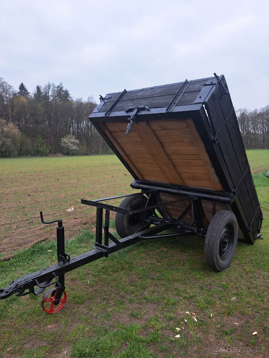 Vlecka za traktor