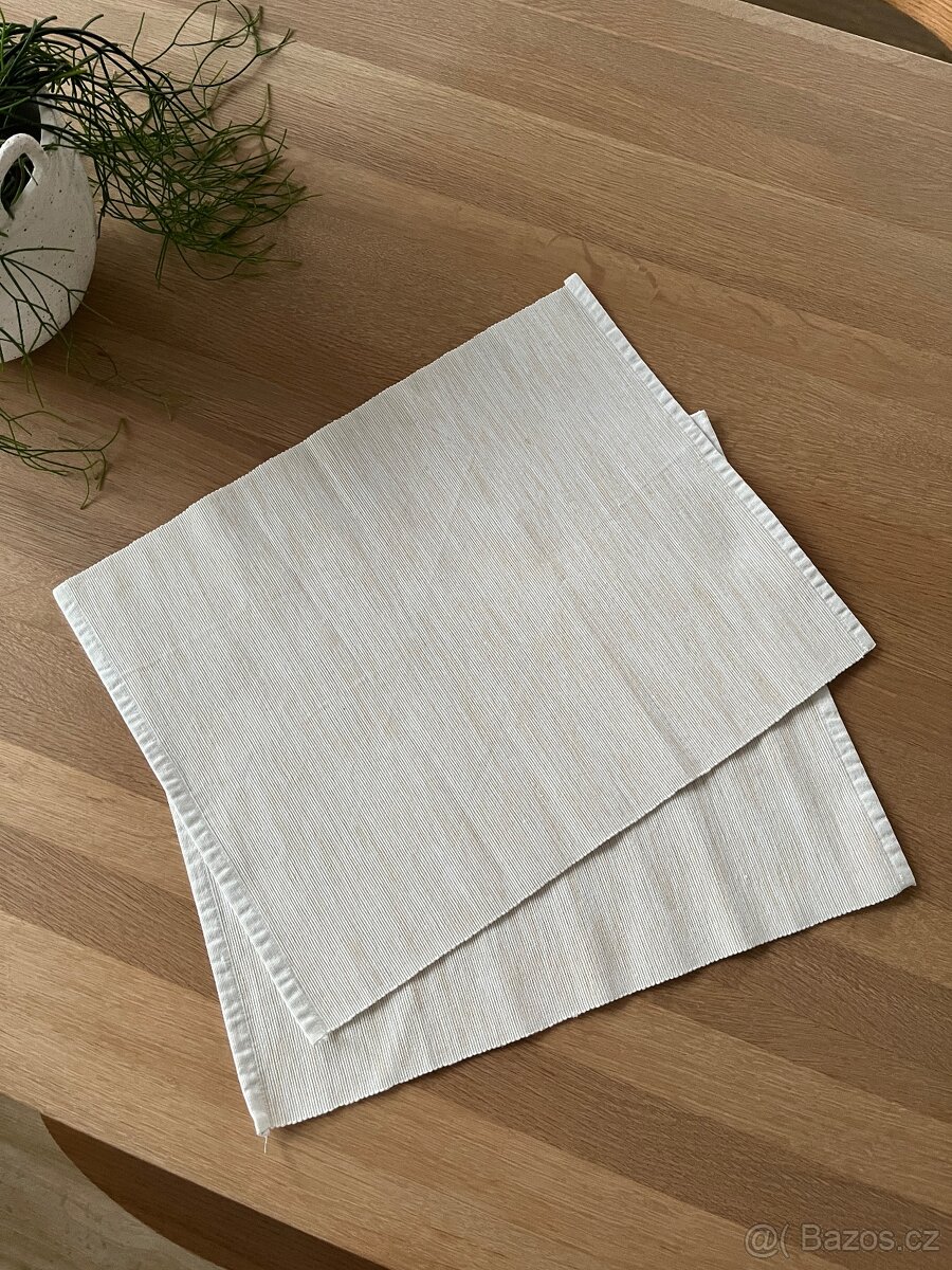 Prostírání 2ks Ikea