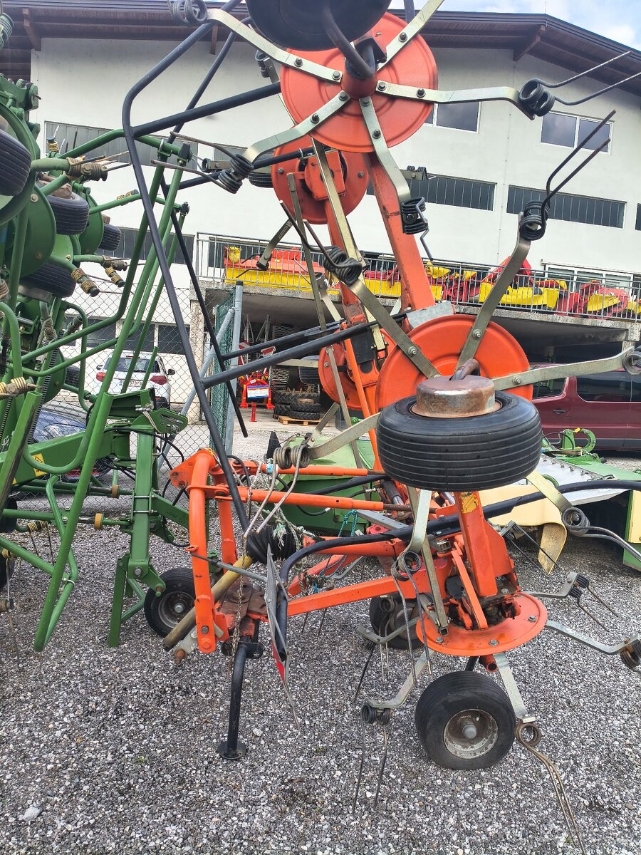 Obraceč sena Fella 6,8 m