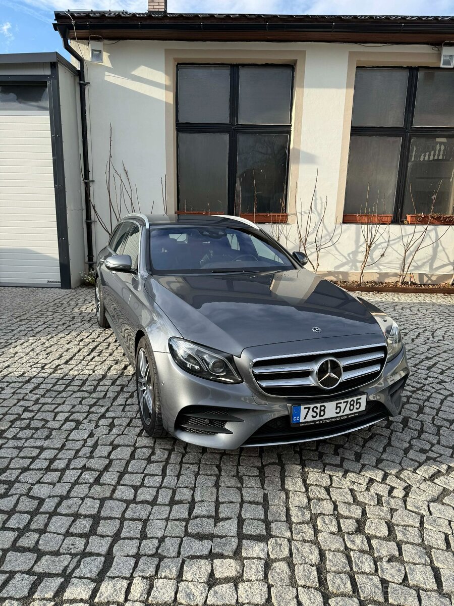 Mercedes-Benz E 220d AMG Line