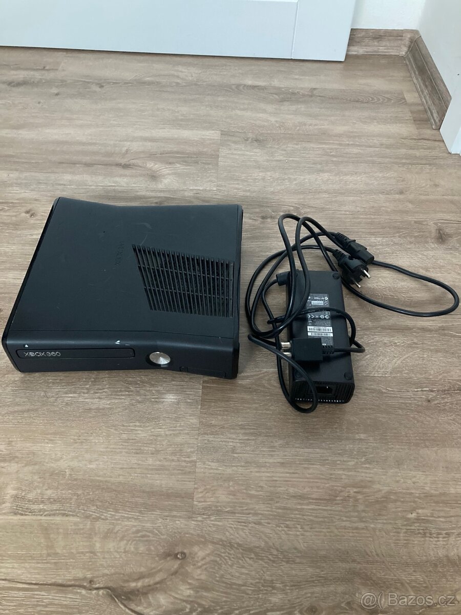 Prodám herní konzoli XBOX 360 S s 250GB