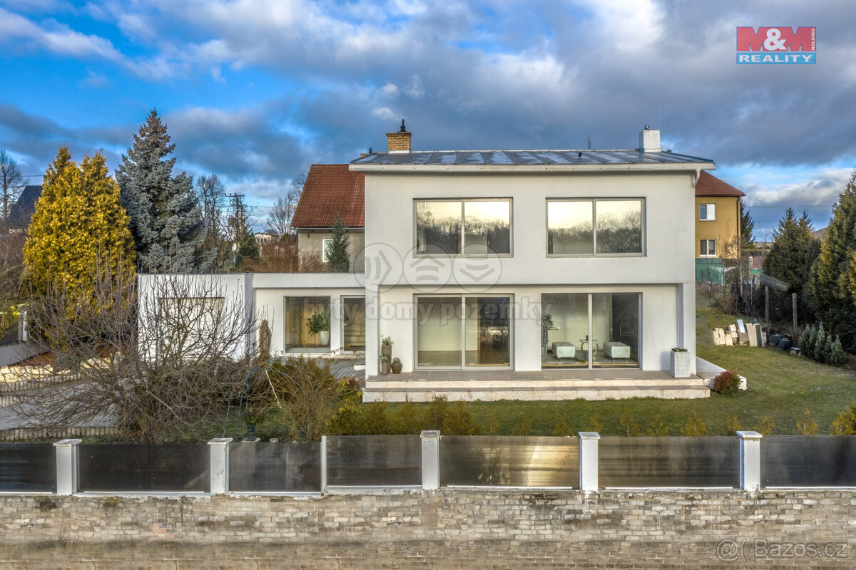 Prodej rodinného domu 7+1, 198 m², Klobuky, ul. Učitelská