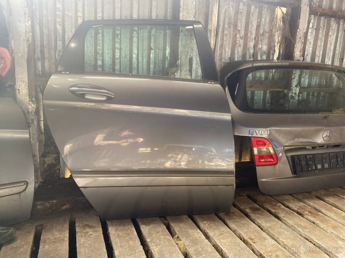 Dveře Mercedes Benz B 180 CDI 2007