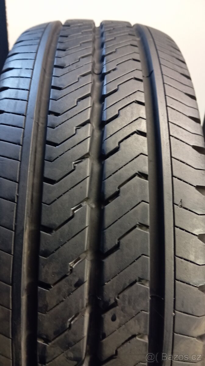 215/70R15 C -BARUM -letní
