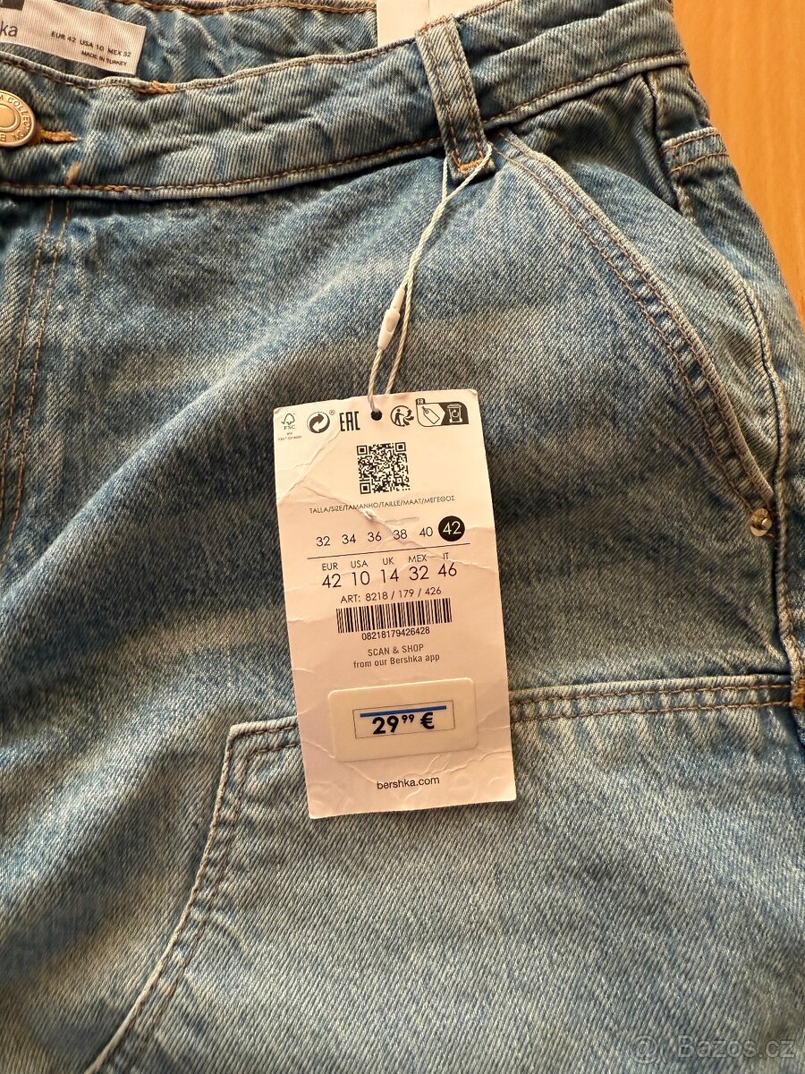 Kraťasy Šortky Bershka vel. 42