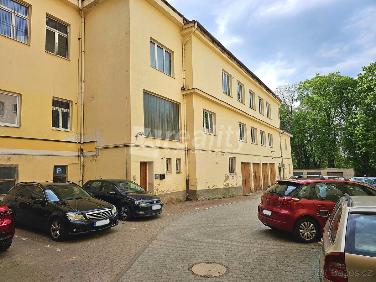 Pronájem dílny a skladu, Jihlava, třída Legionářů