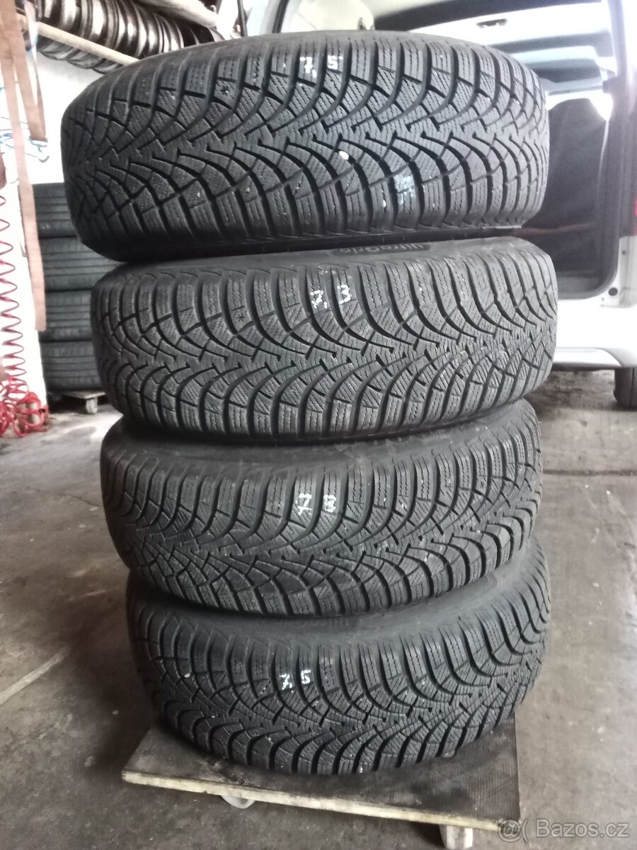 Kompletní zimní sada disků Mercedes Benz B180 CDI + pneu