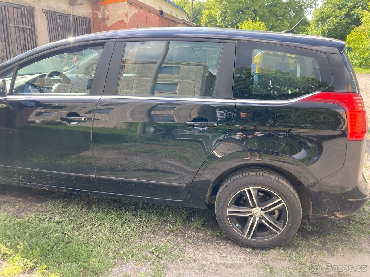 Peugeot 5008 1.6HDI 82KW 7mist