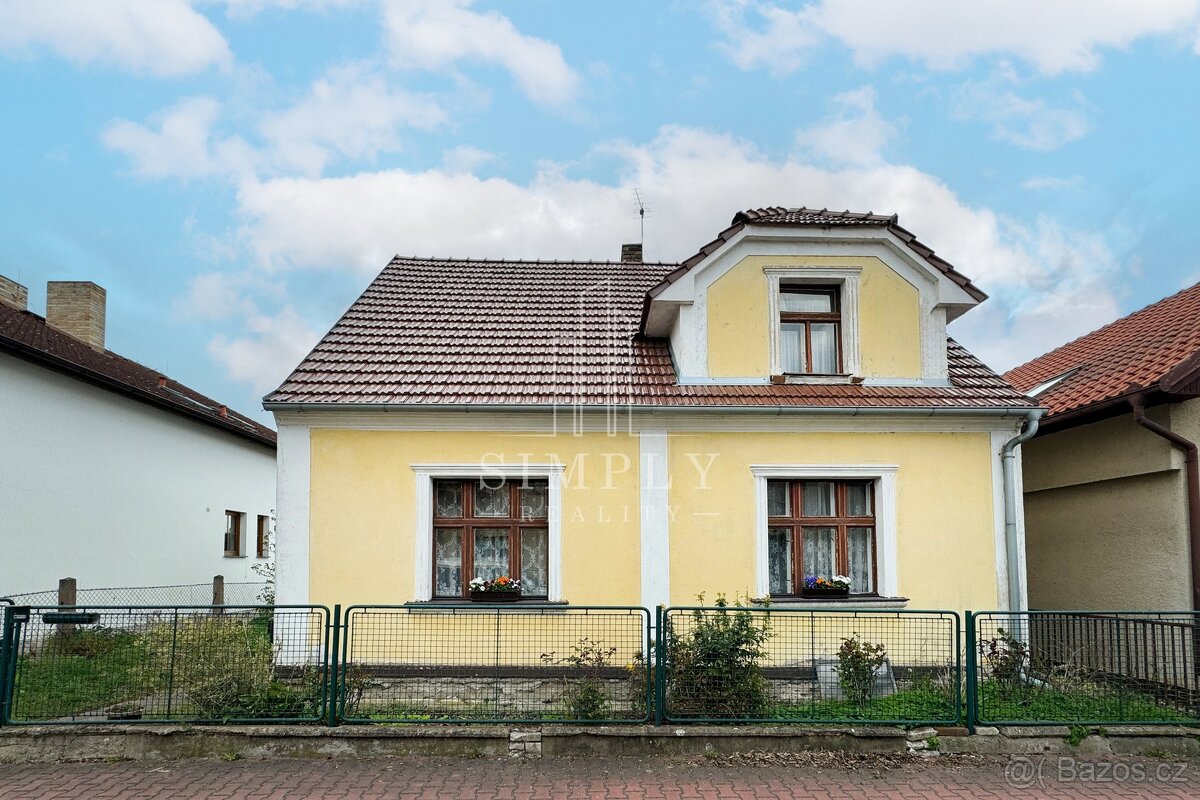 Prodej rodinného domu, 130 m2, pozemek 700 m2, - Praha - Lip