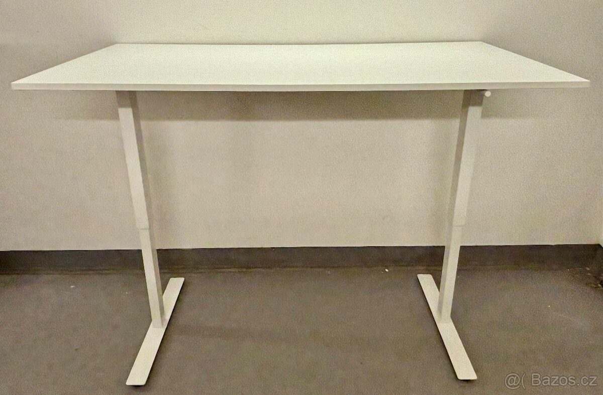 Výškově nastavitelný stůl Ikea Trotten