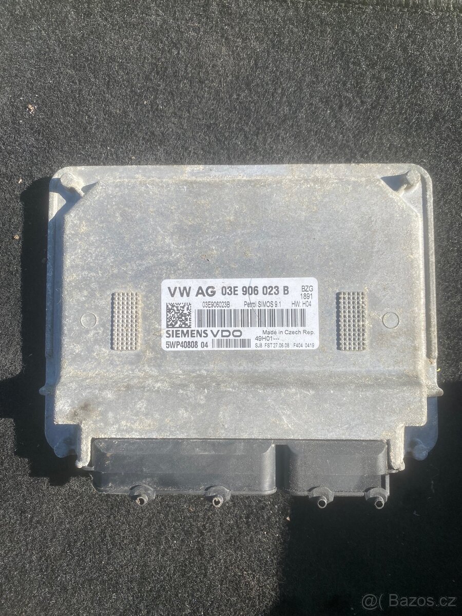 Řídící jednotka motoru 03E 906 023 B