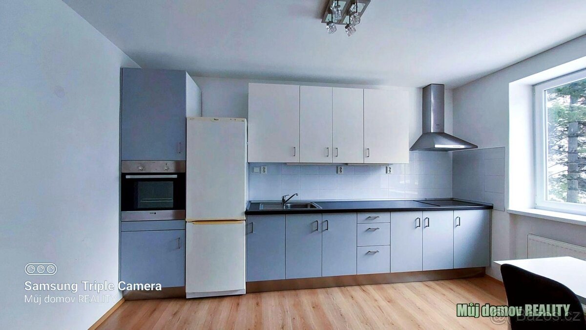 Nabízím k pronájmu byt 1+1, 33,3 m2 ve 2. patře cihlového do