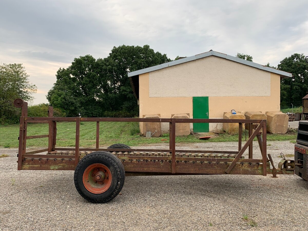 vlek za traktor, přepravník dřeva, plaťák, vozík