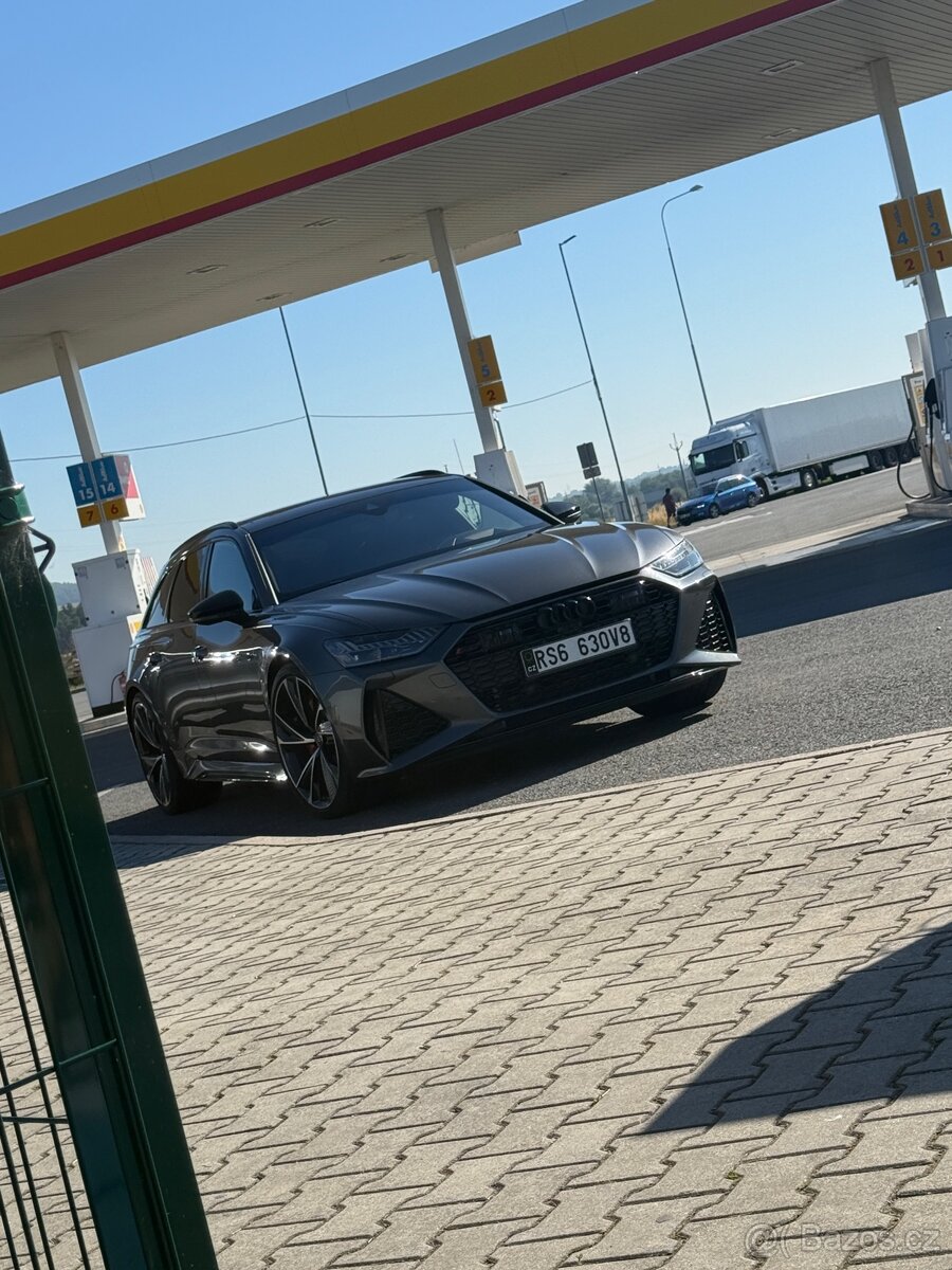 AUDI RS6 performance 463kw 2024 16TKM DPH