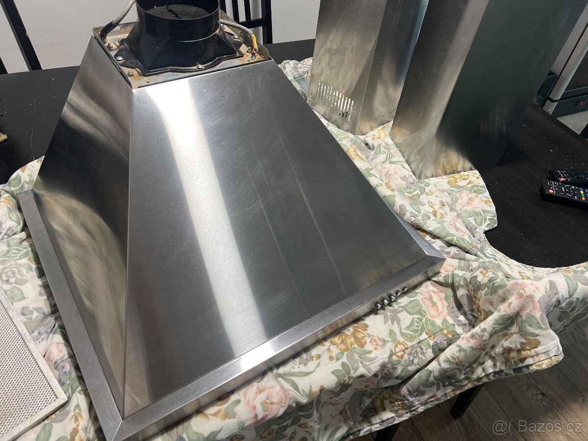 komínová Digestoř nerez Baumatic F60