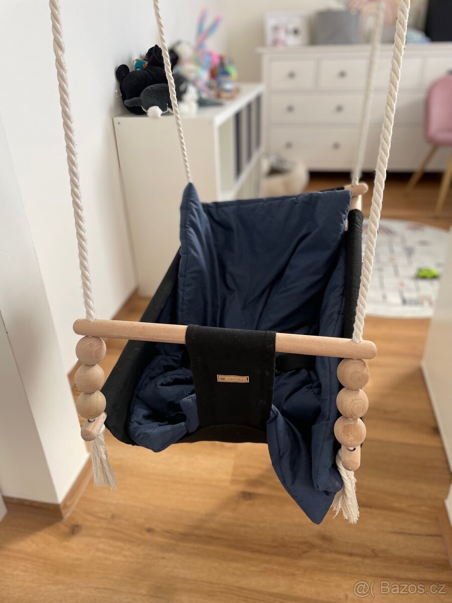 Interiérová houpačka