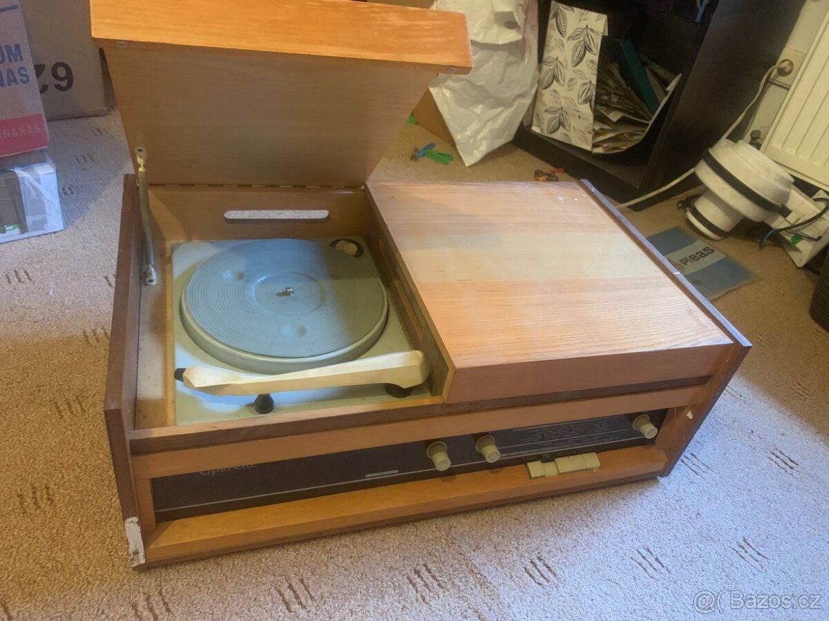 Gramoradio Tesla Opereta 1021 A