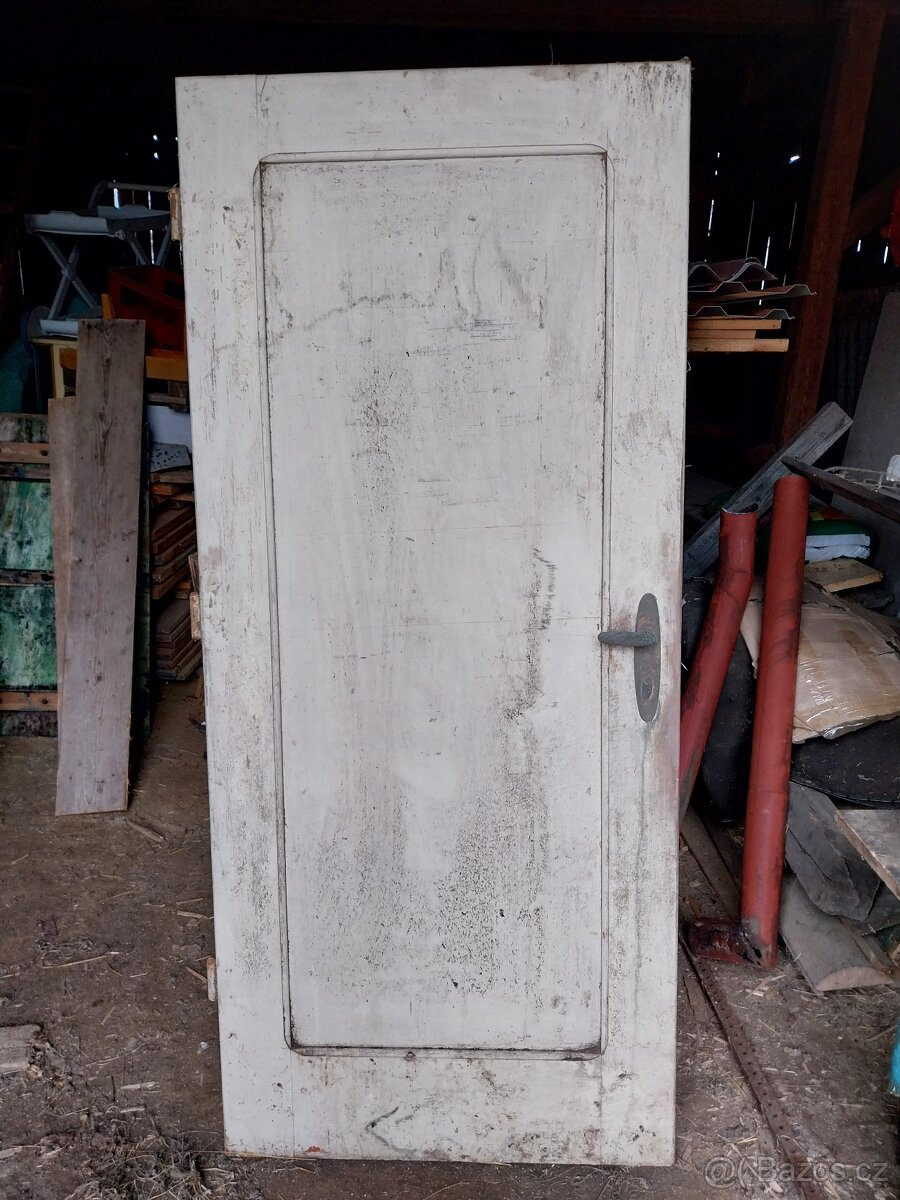 starožitné dveře z roku 1923