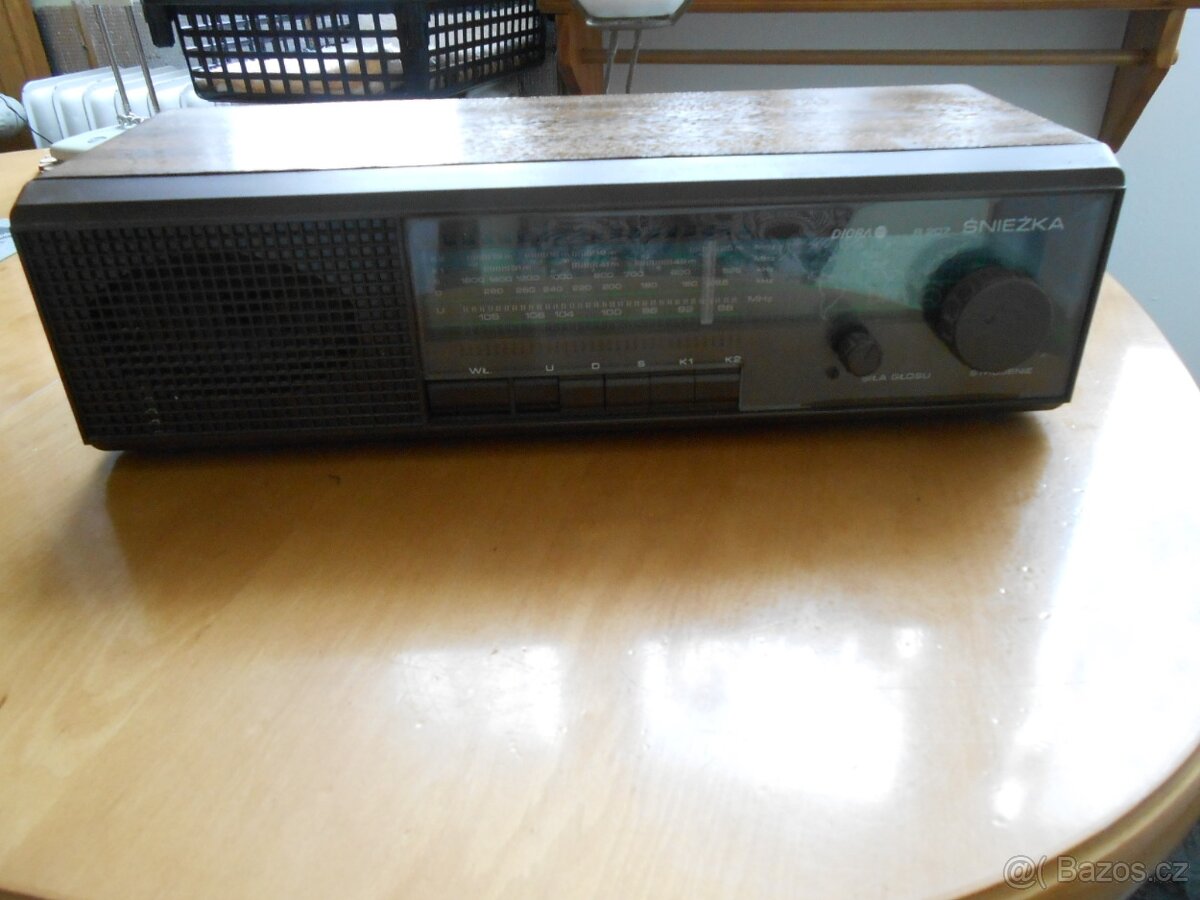 RETRO radio DIORA R207 SNIEŽKA - funkční - použité - foto