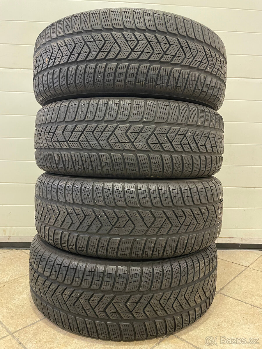 Pirelli Scorpion Winter 235/65 R17 104H 4Ks zimní pneumatiky
