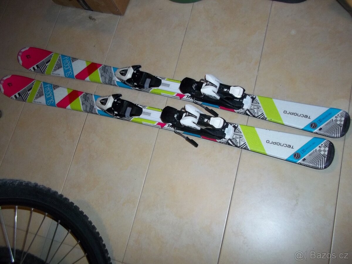 Juniorské carvingové lyže Tecno pro 130 cm