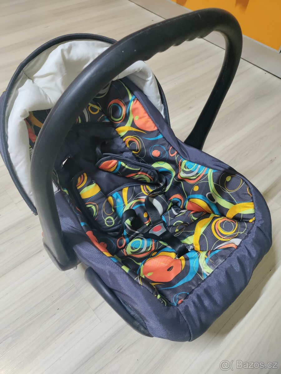 Nabízím autosedačku Karwala