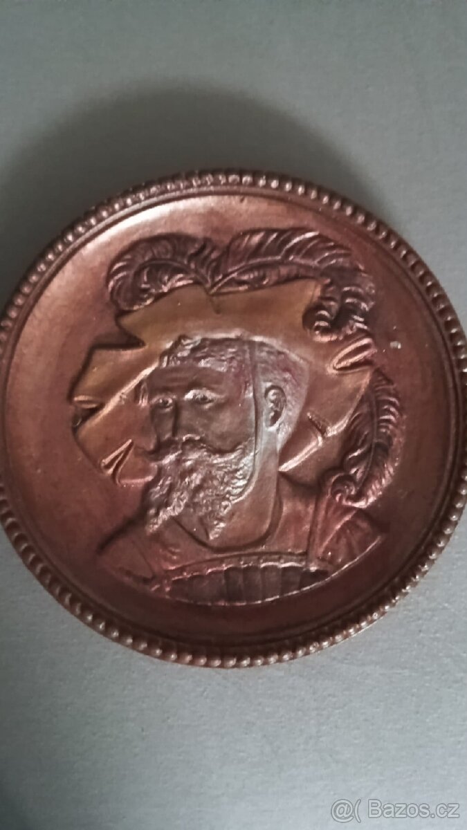 Sádrová plastika mušketýra