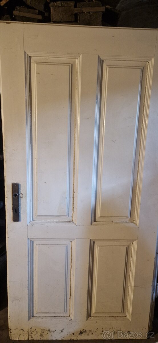 Dveře - masiv (na renovaci)