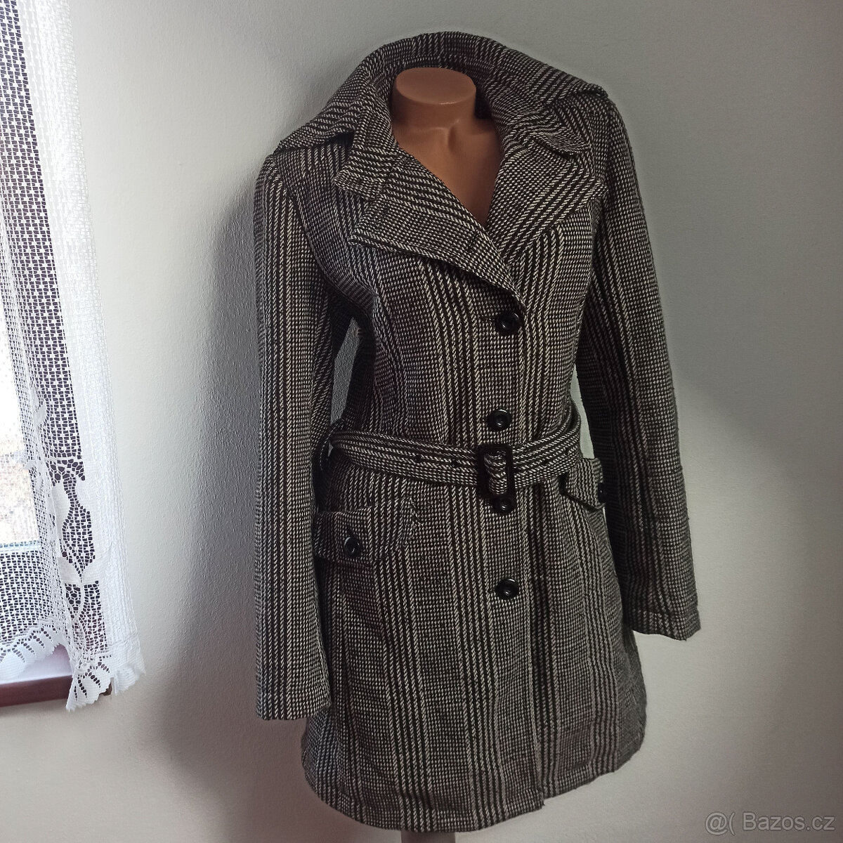 dámský zimní kabát s kapucí 38 - 40  TOP STAV