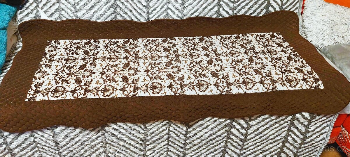 PŘEHOZY NA SEDACÍ SOUPRAVU - CENA ZA VŠECHNY 3 DÍLY