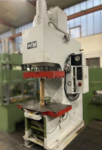 Lisy - hydraulické PYE 160